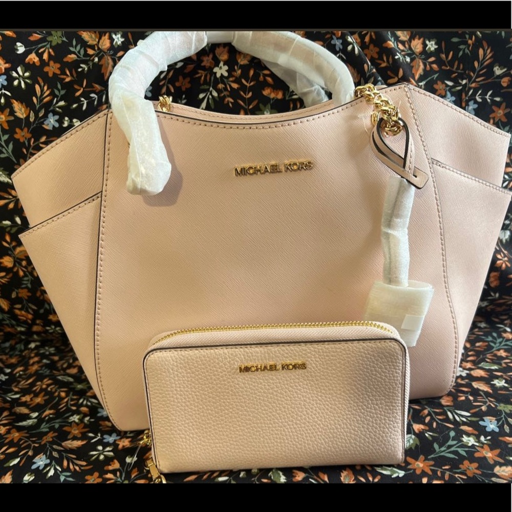 Michael Kors bag and wallet